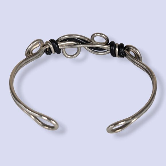 (2/$20) Twisted Wire Open Bracelet - Picture 5 of 6